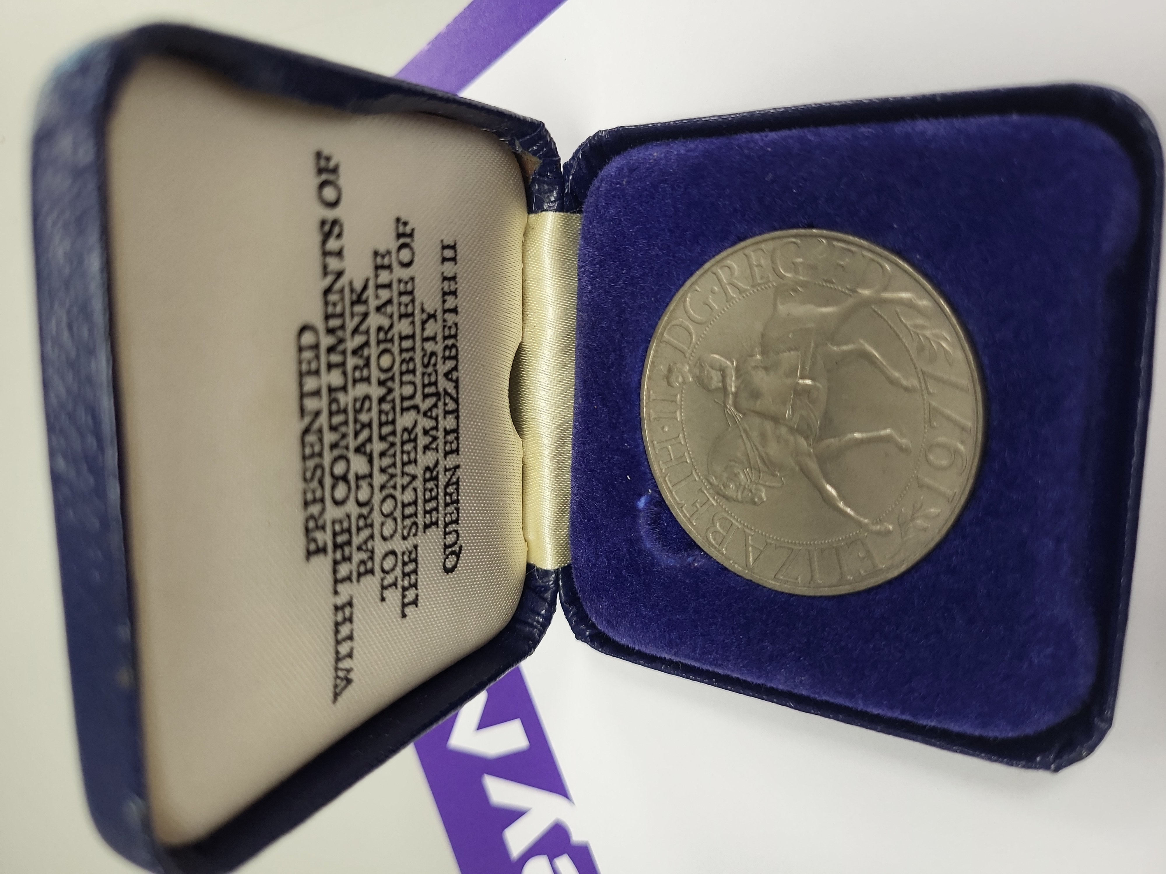 Pre owned 1977 Queen Elizabeth II Silver Jubilee Barclays Bank Boxed Pre owned 1977 Queen Elizabeth II Silver Jubilee Barclays Bank Boxed